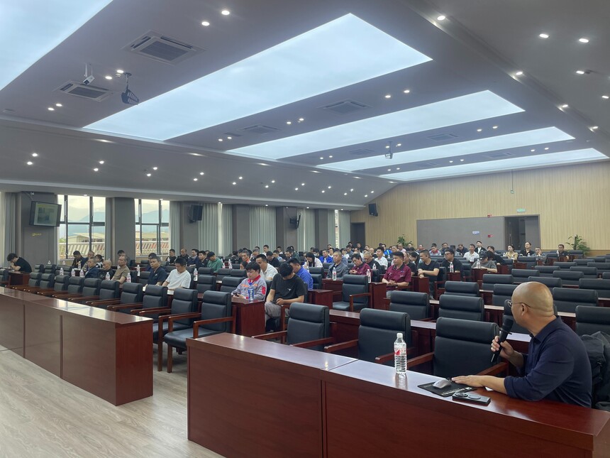 碧湖新城企業(yè)噴漆作業(yè)安全知識(shí)培訓(xùn) 碧湖新城企業(yè)噴漆作業(yè)安全知識(shí)培訓(xùn)