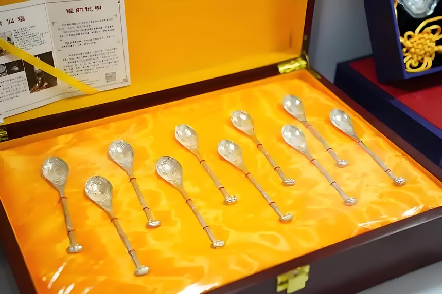 1761905451775335.jpg 15.jpg