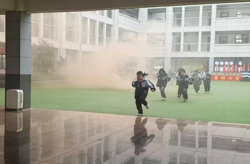 1762484432212223.jpg 05defad9bc717ae3eff3a1b1a1aa20a2.jpg