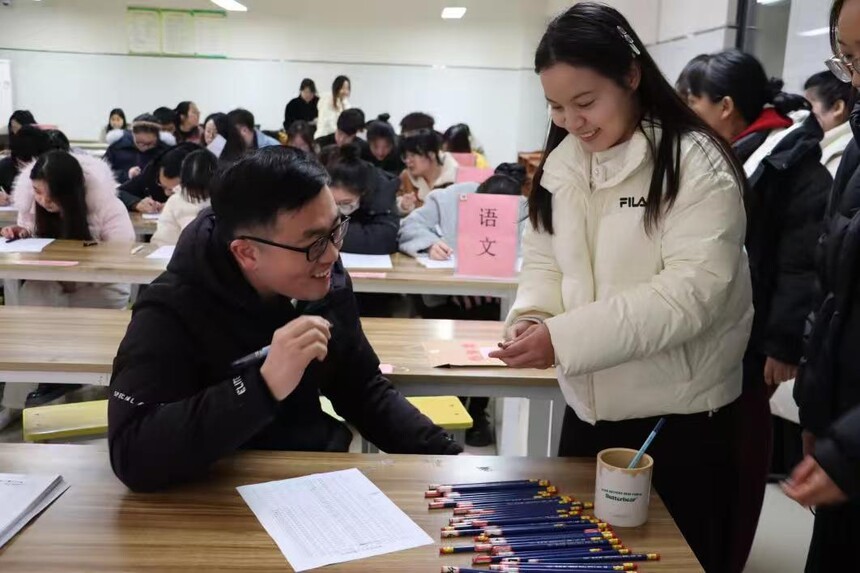 1765931537663466.jpg 3066c7f1a57ab1808b8a6fb84d91f7f4.jpg