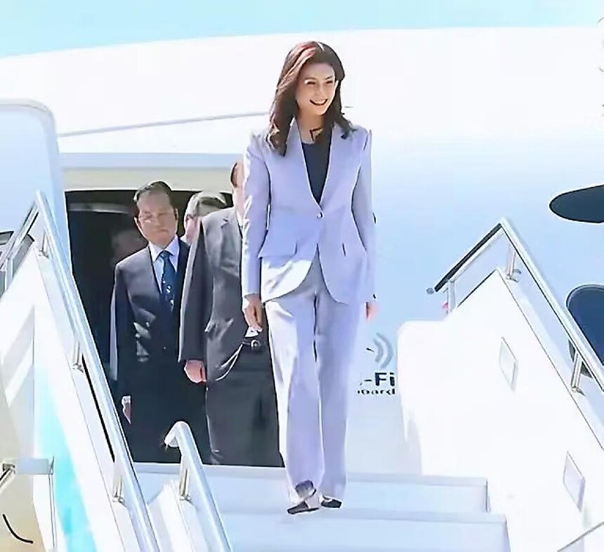 1775643688544341.jpg 15.jpg