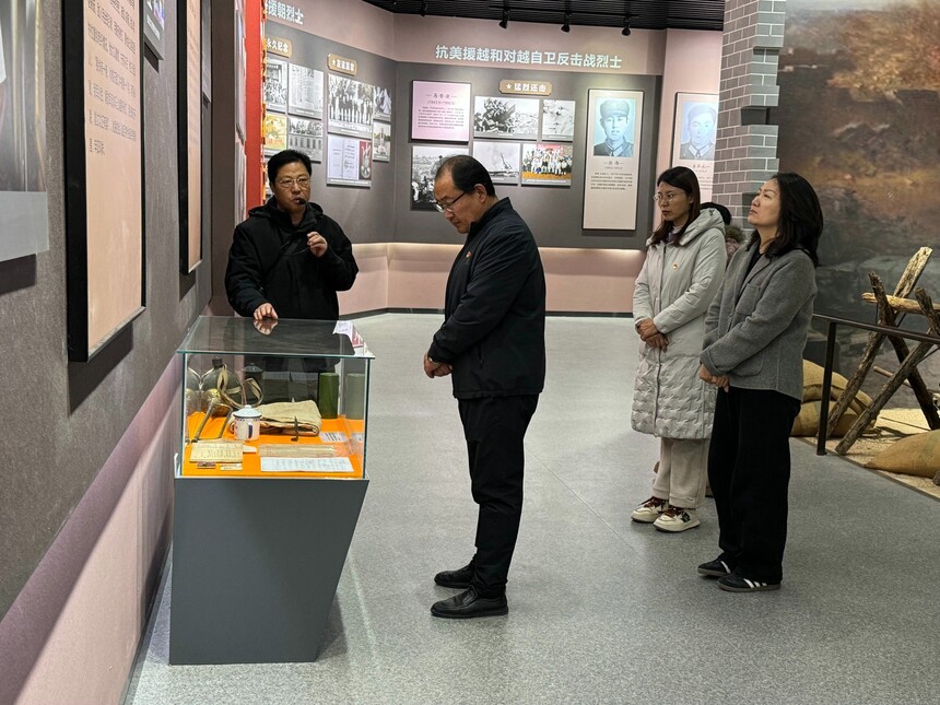 1765695233265648.jpg 济幼师专信息商务学院党支部赴长清烈士陵园开展缅怀抗战英烈活动3.jpg