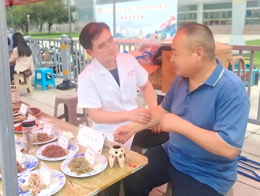 һ�����룬һö�����һ�ư��㣬��������ڻ�̨�׽���ҽ�м���Ȧ�ۡ�����