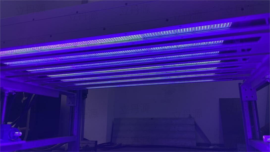 LED UV ̻