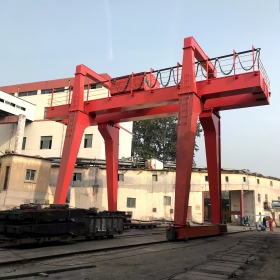 MG雙主梁門(mén)式起重機(jī)
