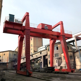 MG雙主梁門式起重機(jī)