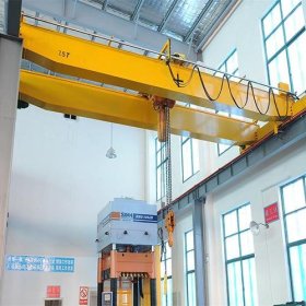 QD雙梁橋式起重機(jī)行車