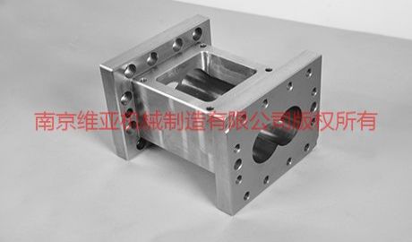 09舊機筒內(nèi)套翻新