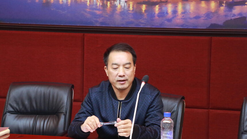 902.jpg
