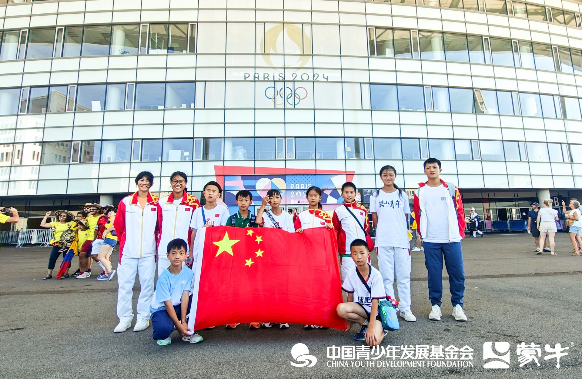 蒙牛学生奶，点亮足球少年巴黎奥运梦之光