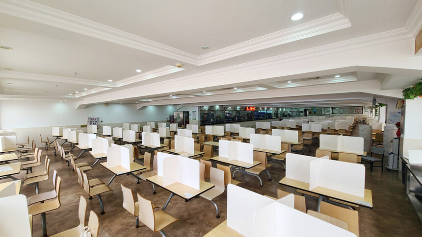 �麣���ٵ�һСѧʳ�óа�