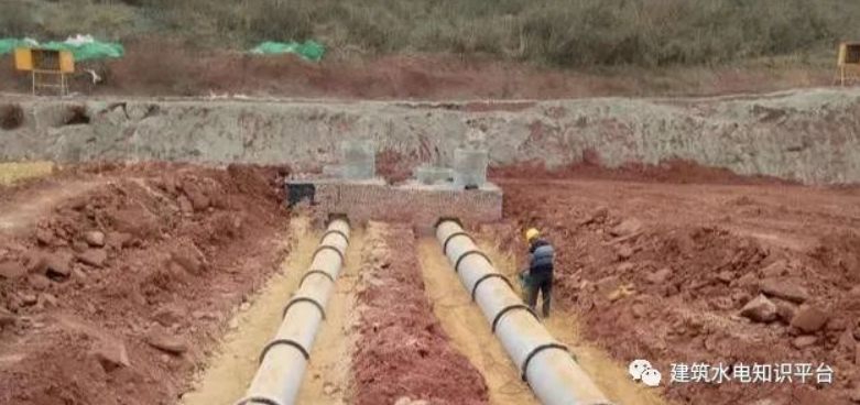 南充市水泥涵管排水管道施工_水泥管道安裝到位回填.png