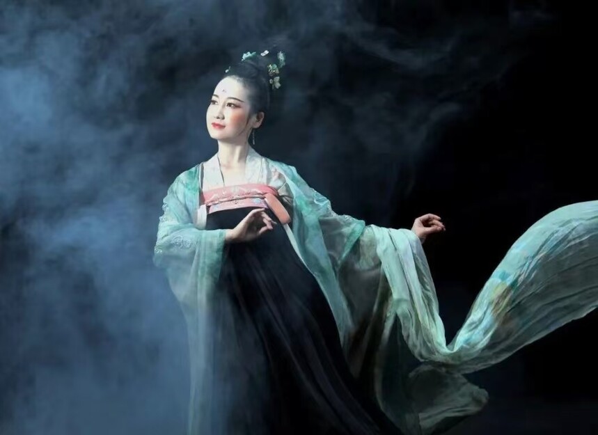 1732259730348374.jpg 人才.jpg