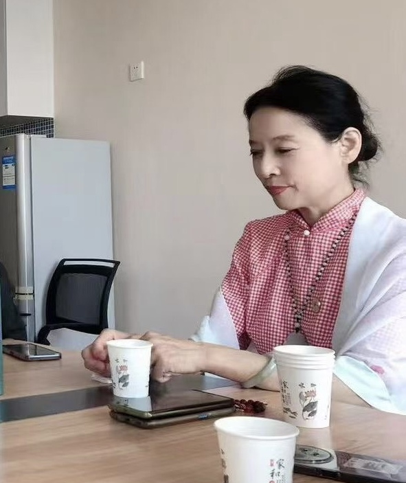 美丽1.png