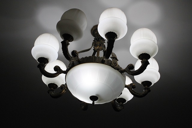 lamp-4959739_640.jpg