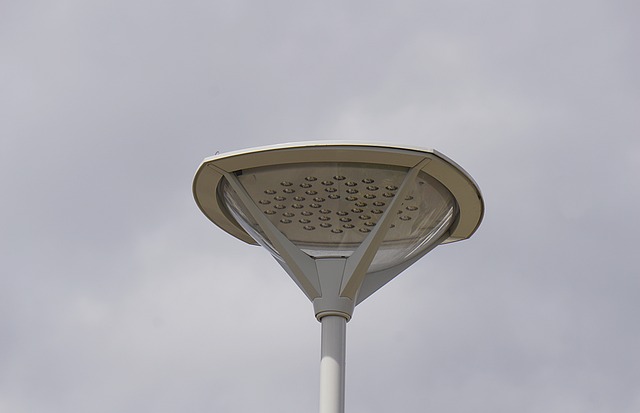 floor-lamp-1575796_640.jpg