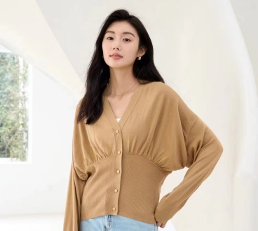 CASHMERE/WOOL SWEATERS AND PANTS