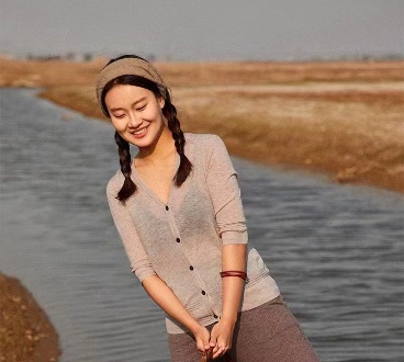 CASHMERE/WOOL SWEATERS AND PANTS