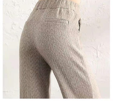 CASHMERE/WOOL SWEATERS AND PANTS