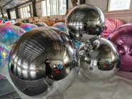 《從求婚到蜜月!充氣炫彩球全周期營銷方案