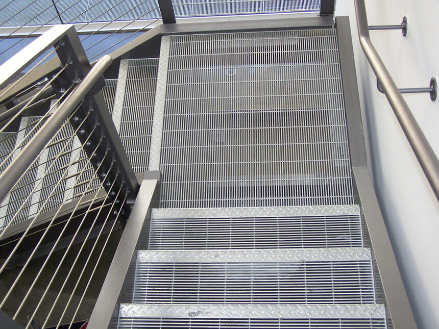 BAR-GRATING-STAIRWAY-1024x768.jpeg