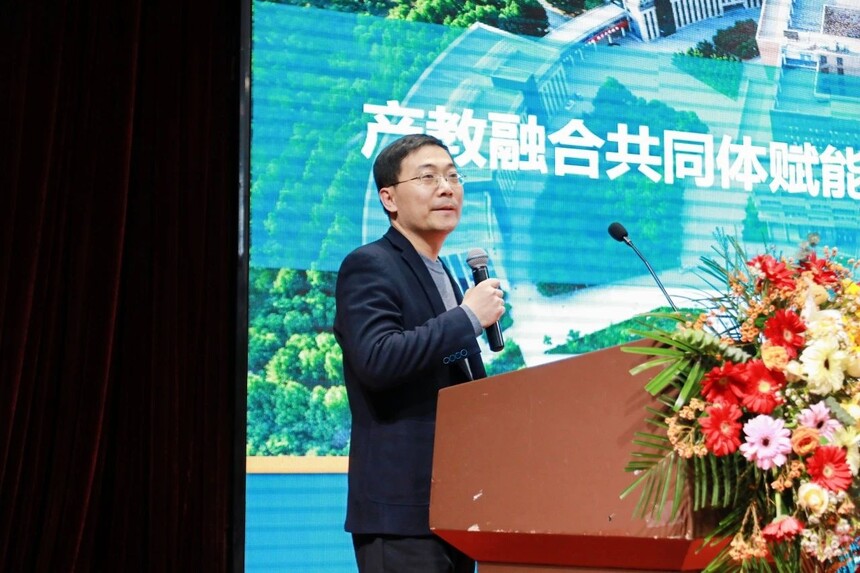 科技赋能好房建设,智慧引领绿色供热 | 2025低碳建筑产业与绿色智慧供热发展交流暨新春团拜会在淄博圆满落幕 科技赋能好房建设,智慧引领绿色供热 | 2025低碳建筑产业与绿色智慧供热发展交流暨新春团拜会在淄博圆满落幕