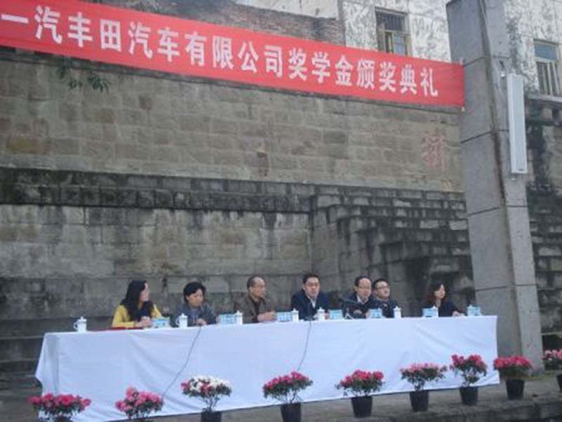 dbb8949e2f394125e1f7be62a6c8cb73.jpg