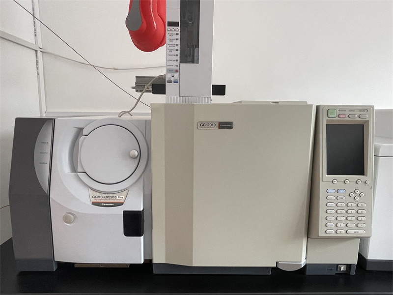 GCMS QP2010 PLUS����ɫ�V�|�V�Ãx.jpg