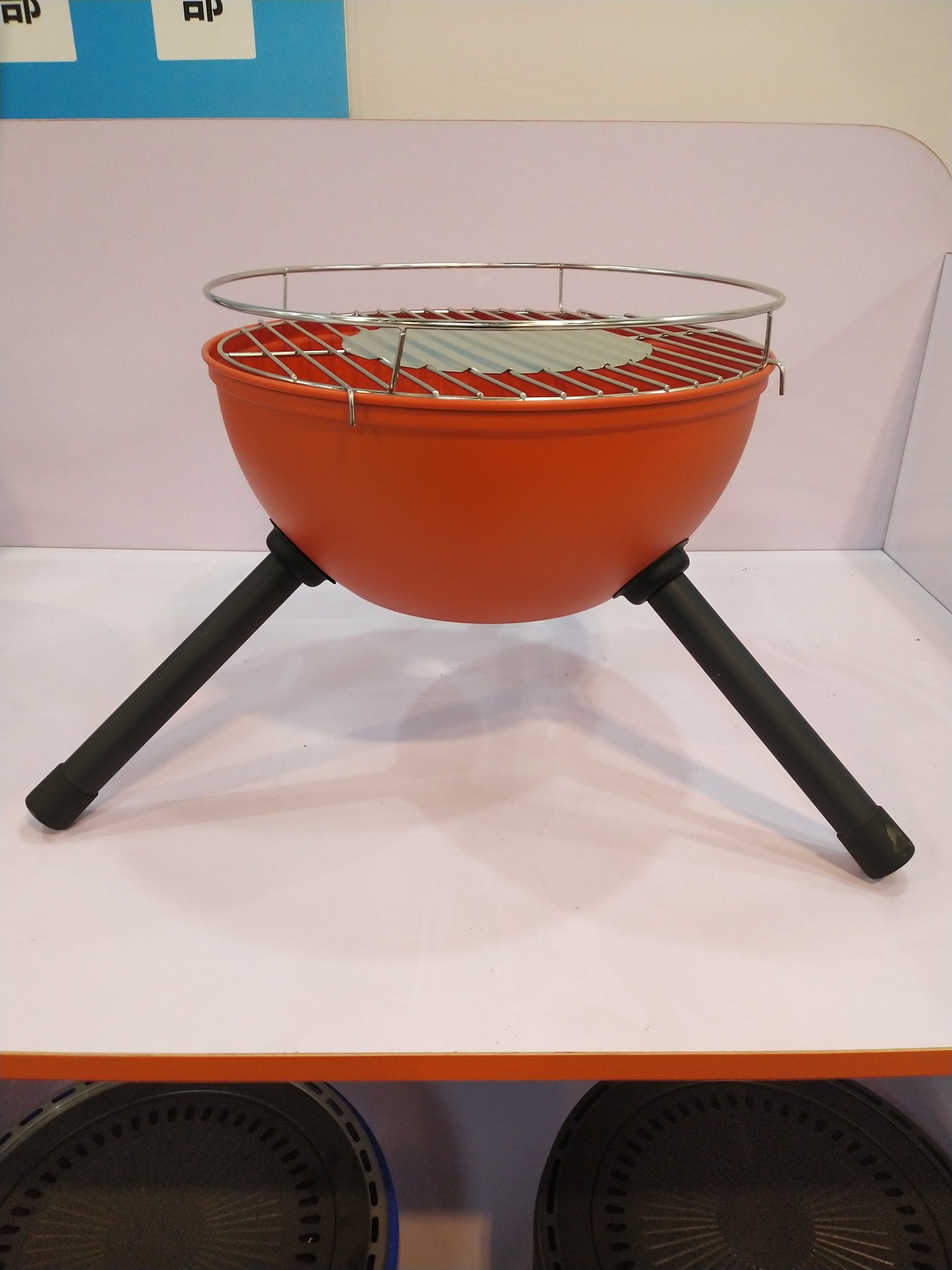 Threelegged Simple Charcoal grill_firehunter