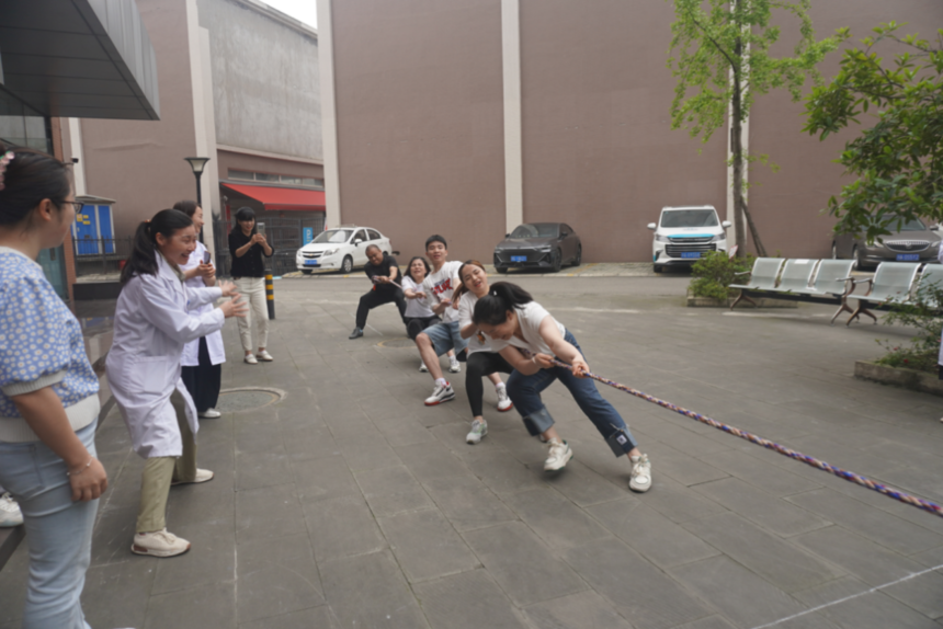 1717746873415397.png 拔河3.png
