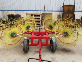 TF3.0型指盤(pán)式摟草機(jī)