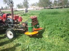 TF140 型雙圓盤(pán)式割草機(jī)