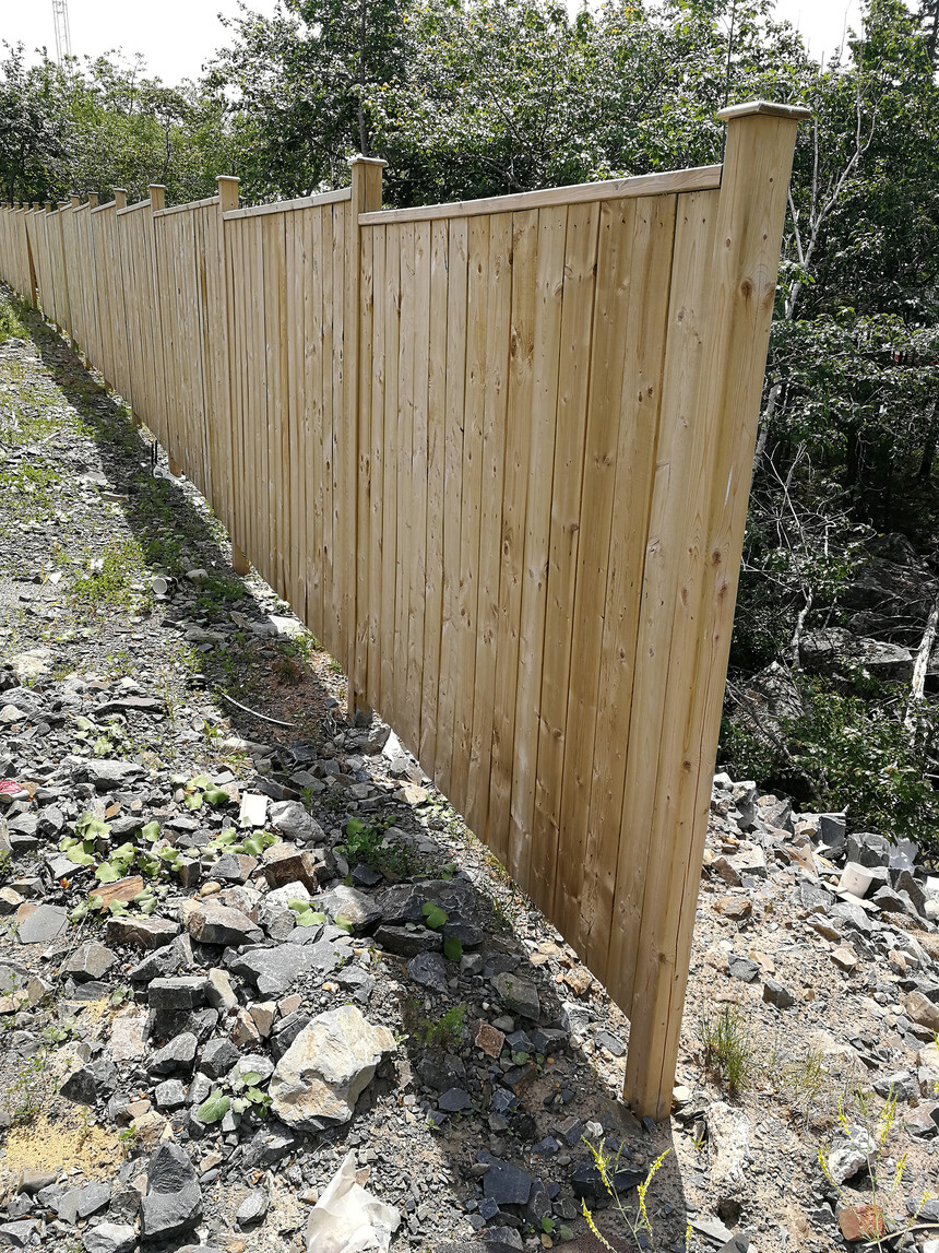 Fence-04.jpg