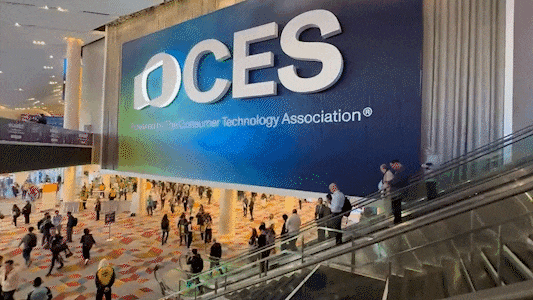 ces 2025现场.gif