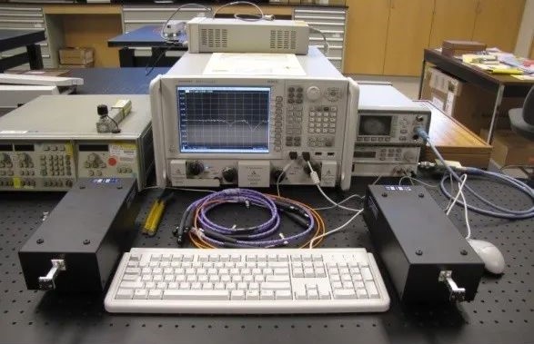 1757754490394861.jpg 图2 室内测量场景.jpg