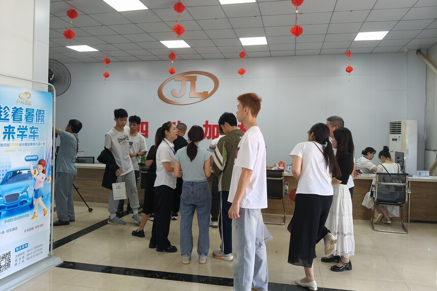 b2b0c459eb3dbeadcb2cebb8a8e5042.jpg
