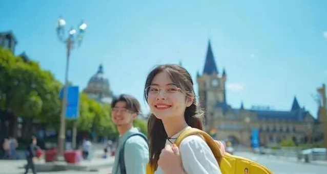 ����˹��ѧ