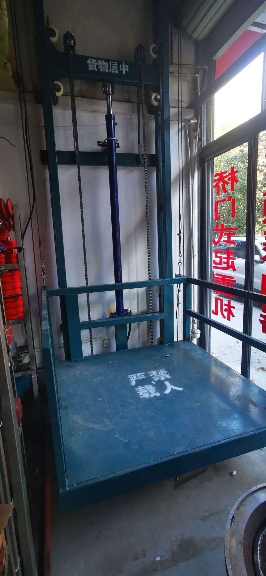 bfa8fcfd-5dcd-43d3-9198-aaa69b76db67.jpg