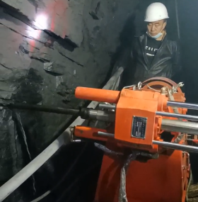 內蒙古礦業集團施工