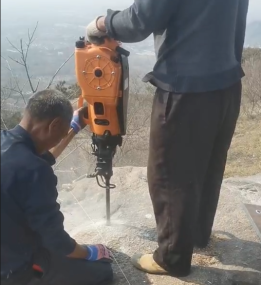 泰山旅游開發山體鉆探工程