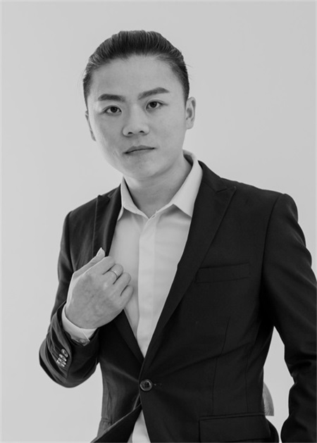 1696821518511901.jpg 吴俊隆-黑白 助理工程师.jpg