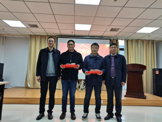 1697809560904999.jpg 1697809556361.jpg