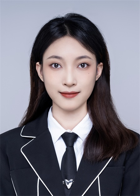 1737362935879133.jpg 黄煜茹-个人证件照.jpg