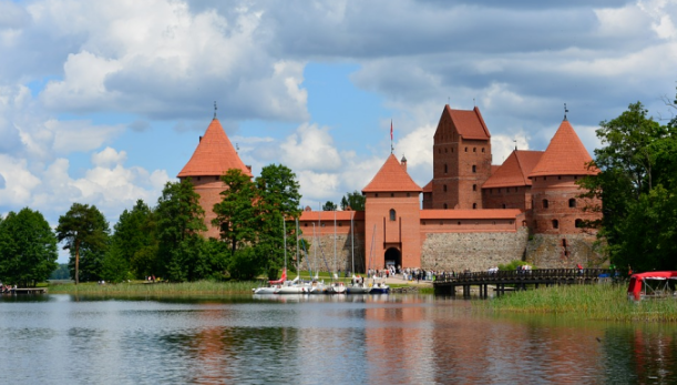 �׶���˹��ѧ