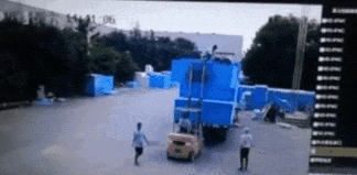 1723618209871432.gif