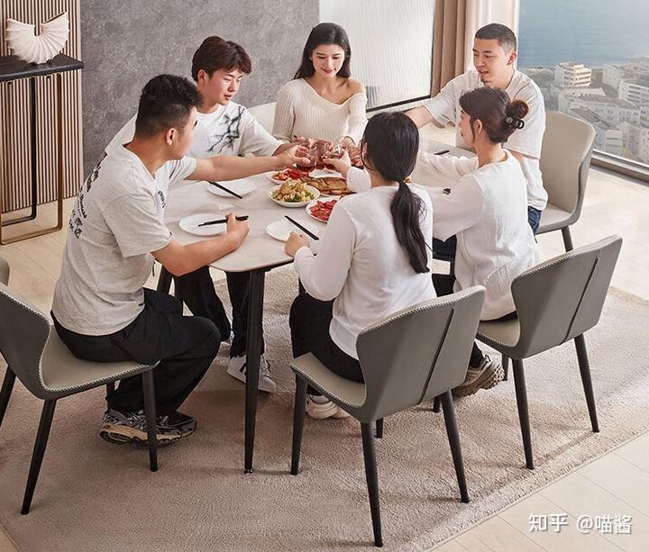 餐桌实木圆桌