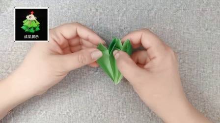 折法简单易学的圣诞树手工折纸,你想送给谁呢?圣诞快乐~