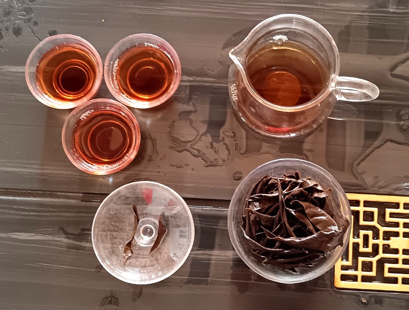 1715076474461481.jpg 半叶红茶连宜红-叶底和茶汤.jpg