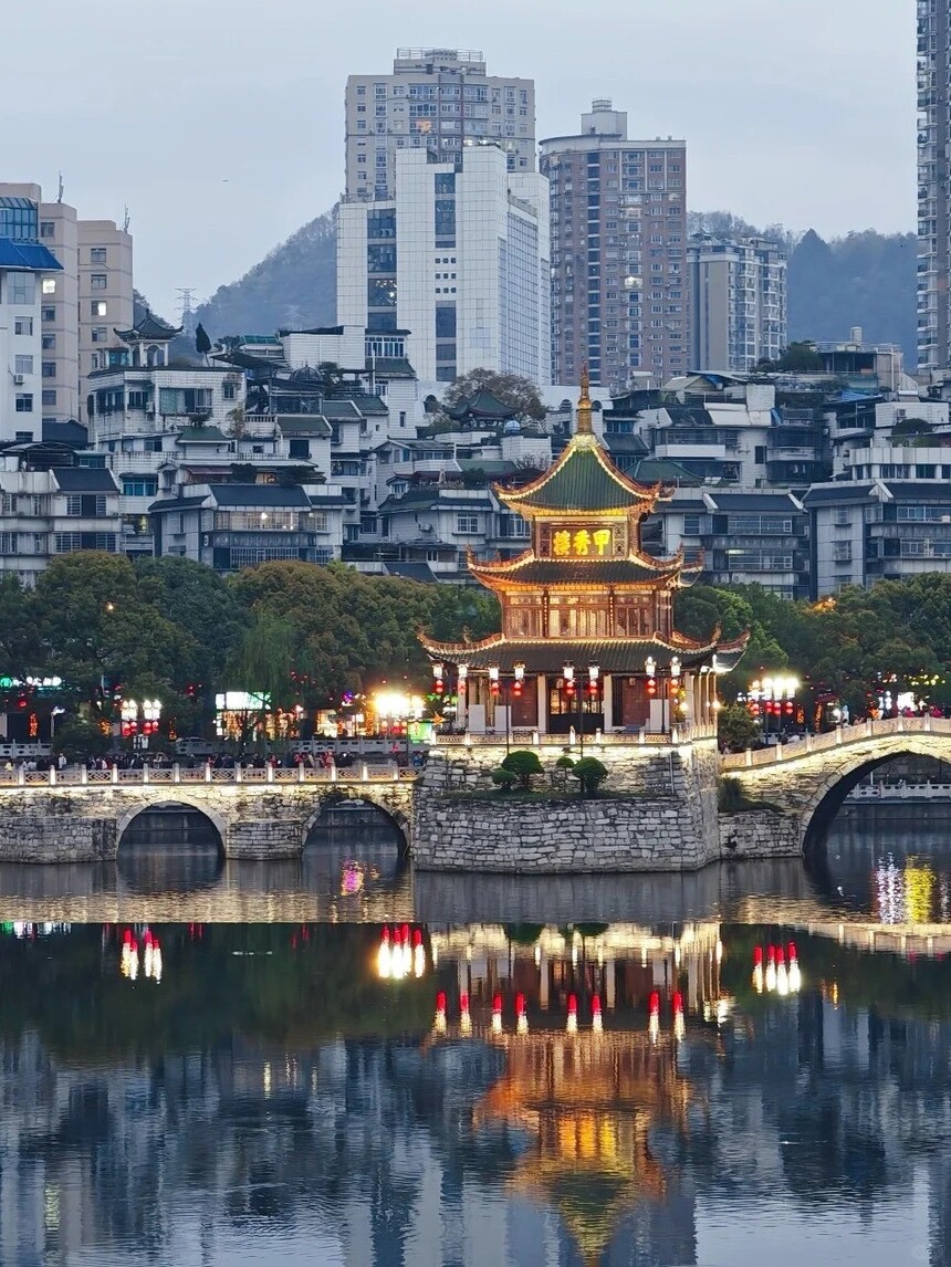 1791944977912097.jpg 这是一篇详细的贵阳“甲秀楼”攻略!您收好🥳_4_相惜宝宝_来自小红书网页版.jpg