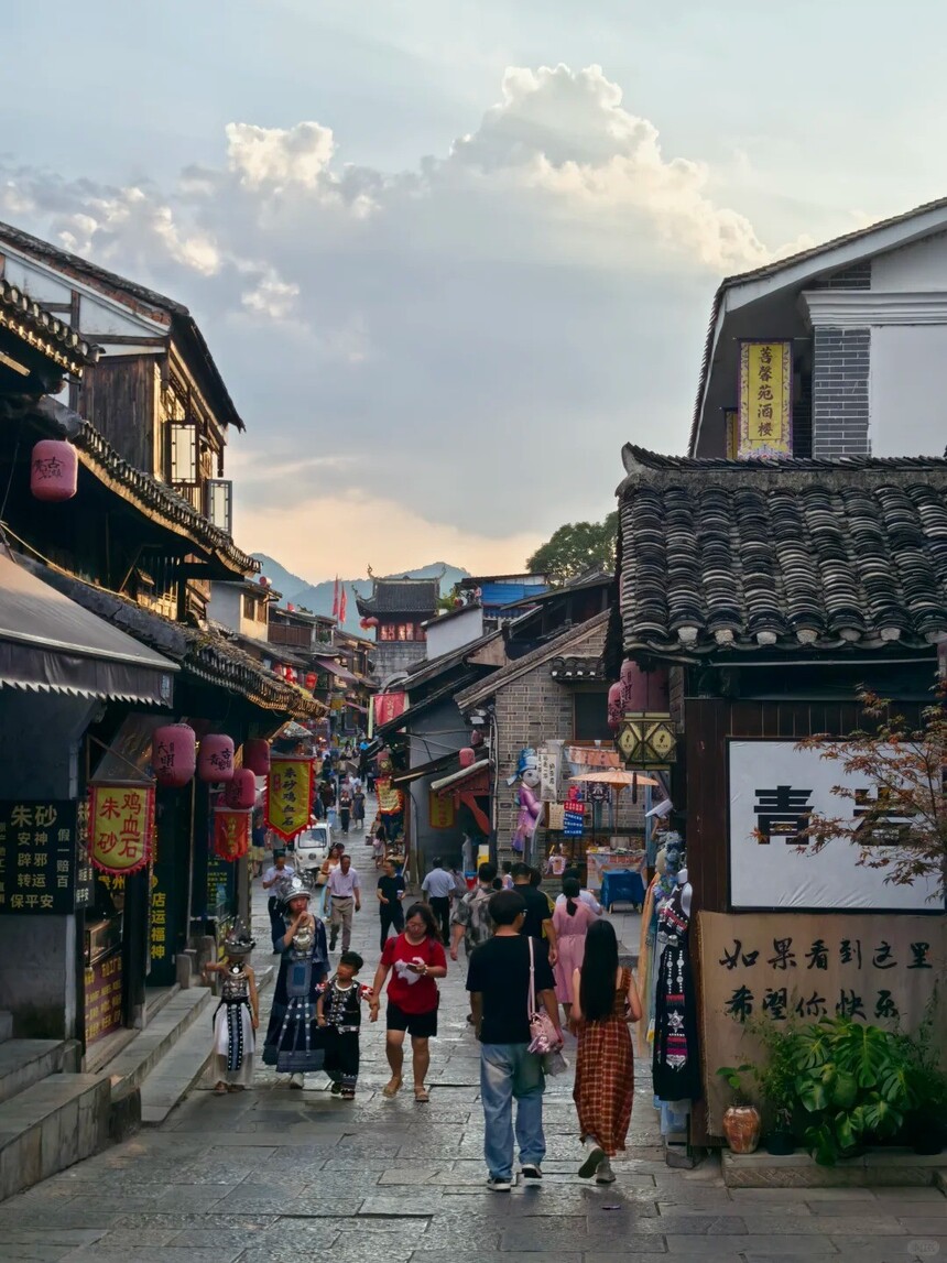 1791945189852156.jpg 青岩古镇这么逛有惊喜_1_邂逅世界_来自小红书网页版.jpg